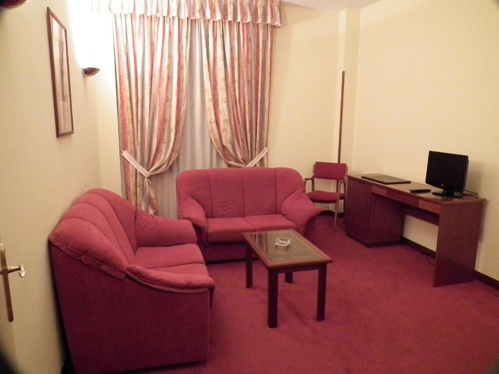 Luz Hotel ハーロー エクステリア 写真